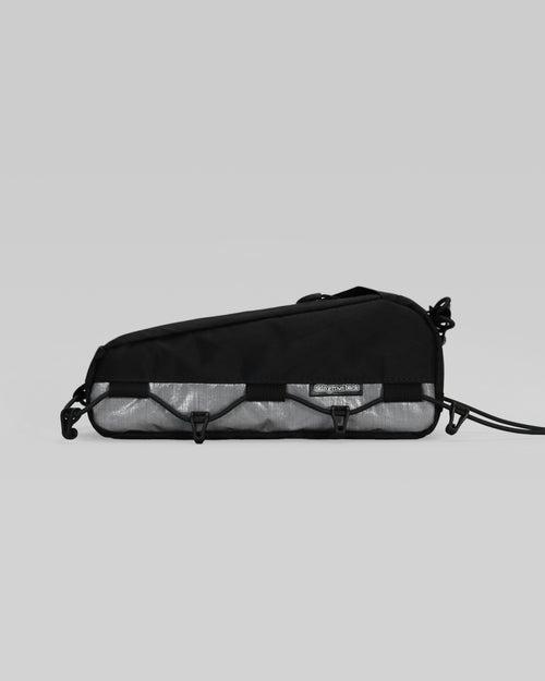 Skingrowsback transcend racing series hot dog racing top tube bag dyneema against a grey background