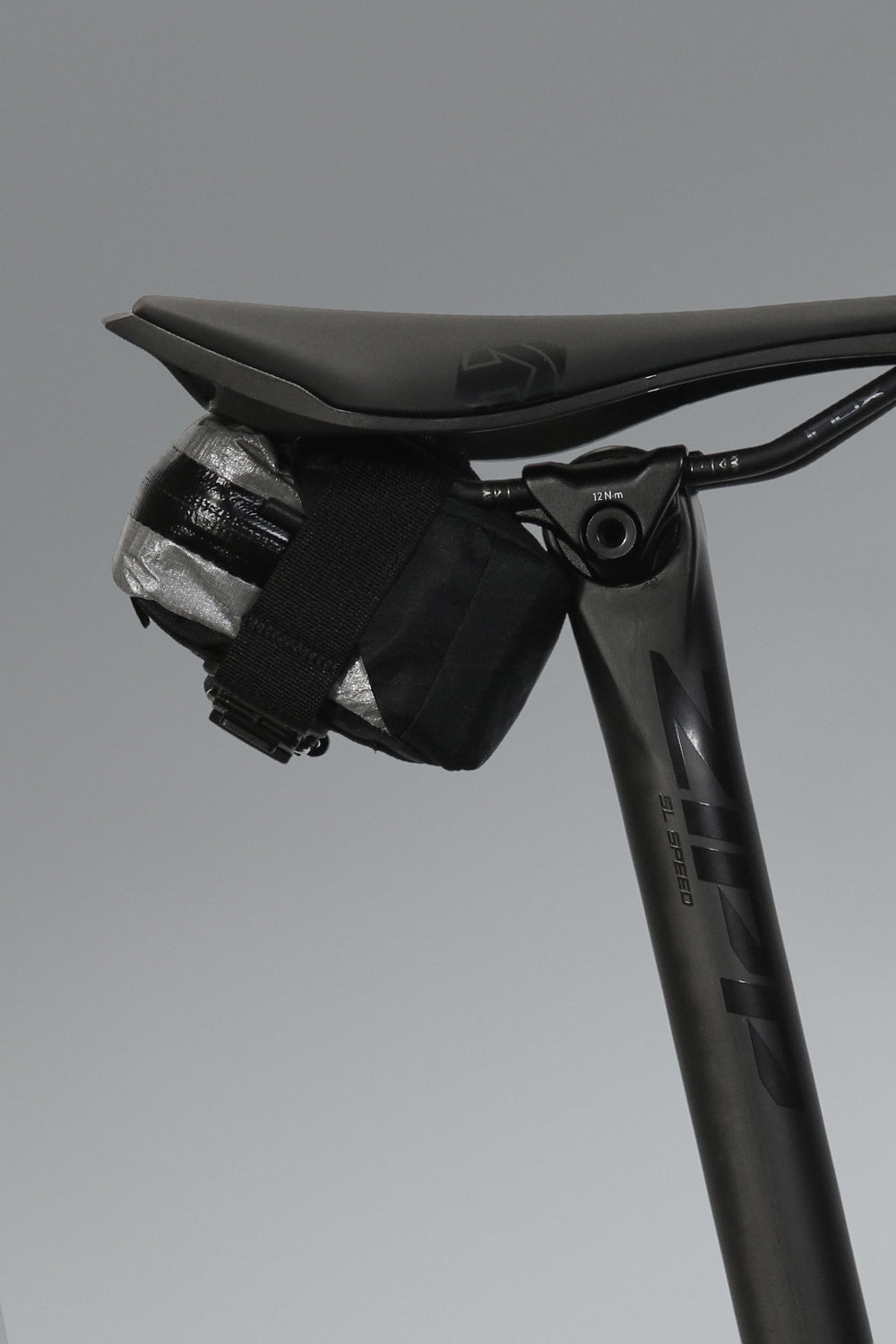skingrowsback plan b micron racing saddle bag black gravel bike dyneema