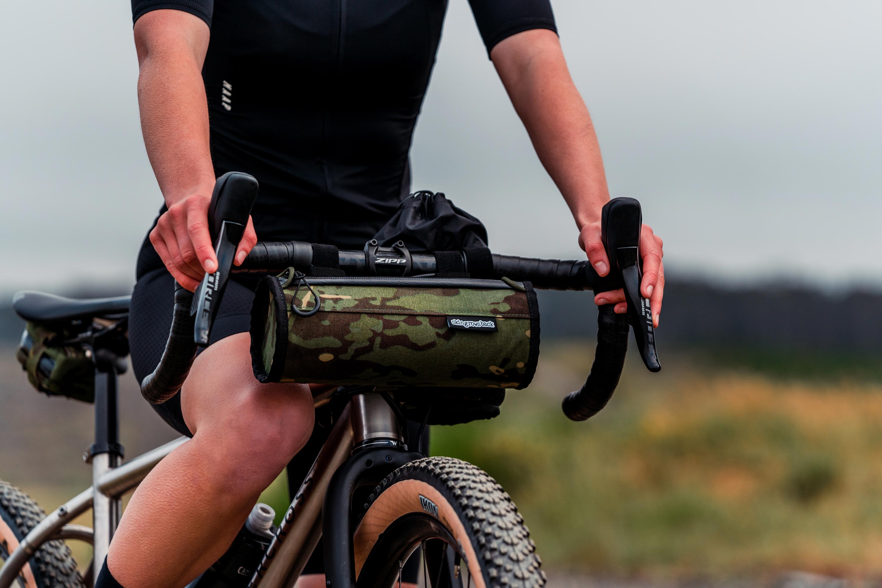 LITTLE LUNCH Handlebar Bag MultiCam Tropic skingrowsback